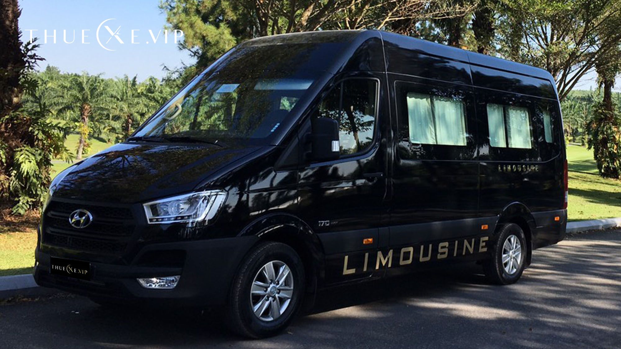 Thuê xe limousine Hà Nội