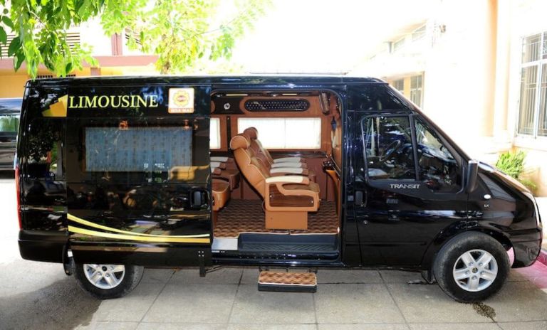 Thuê xe limousine Hà Nội