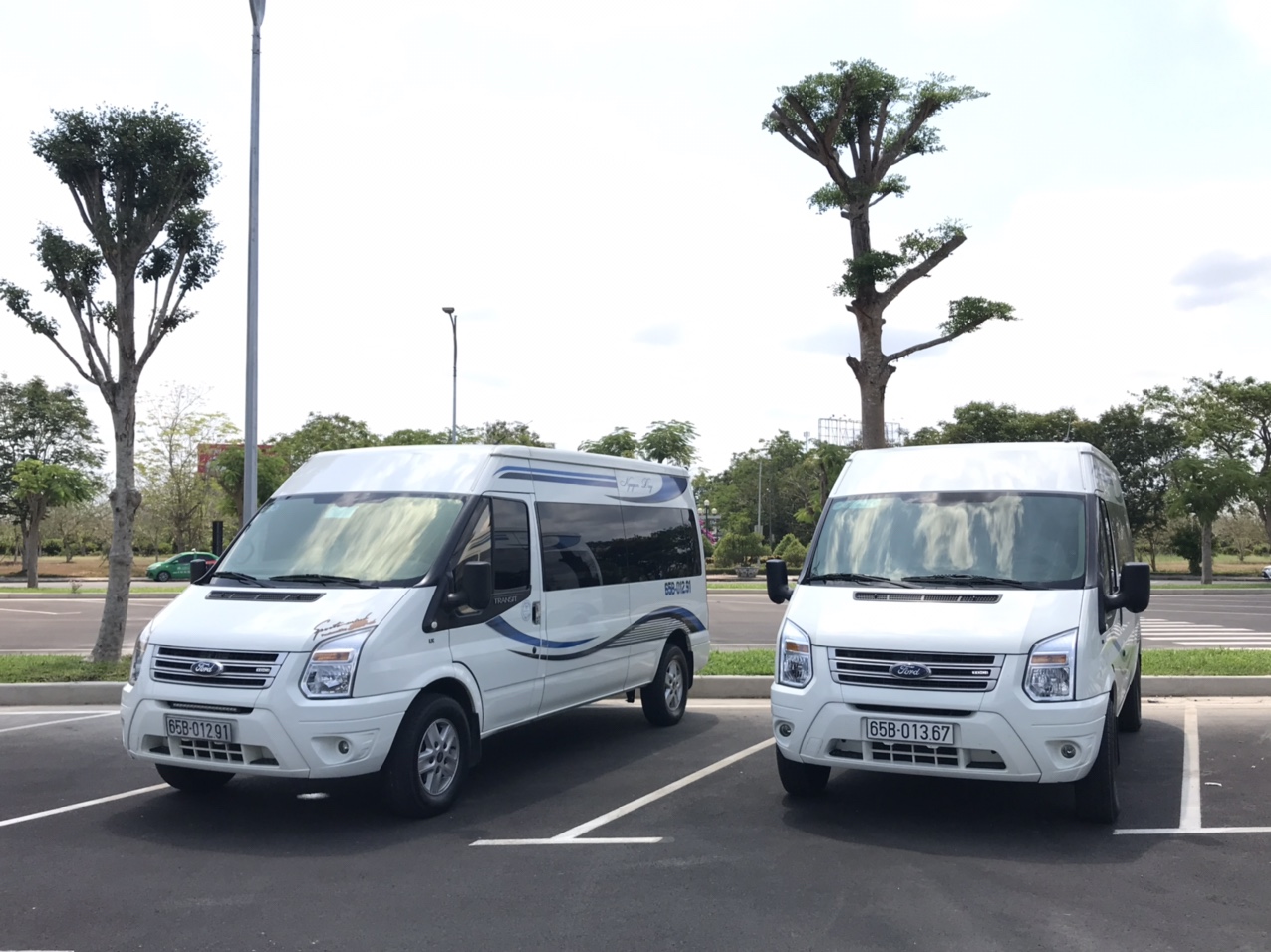 Kinh nghiệm thuê xe 16 chỗ Đà Nẵng an toàn và tiết kiệm