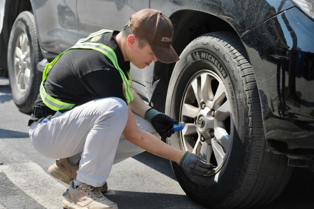Mẹo kiểm tra bánh xe trước