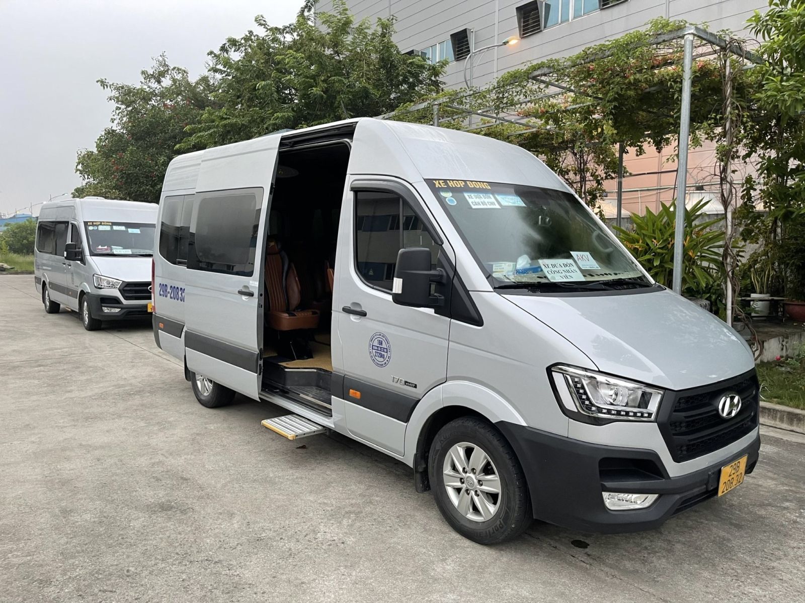 Thuê xe 16 chỗ Hà Nội